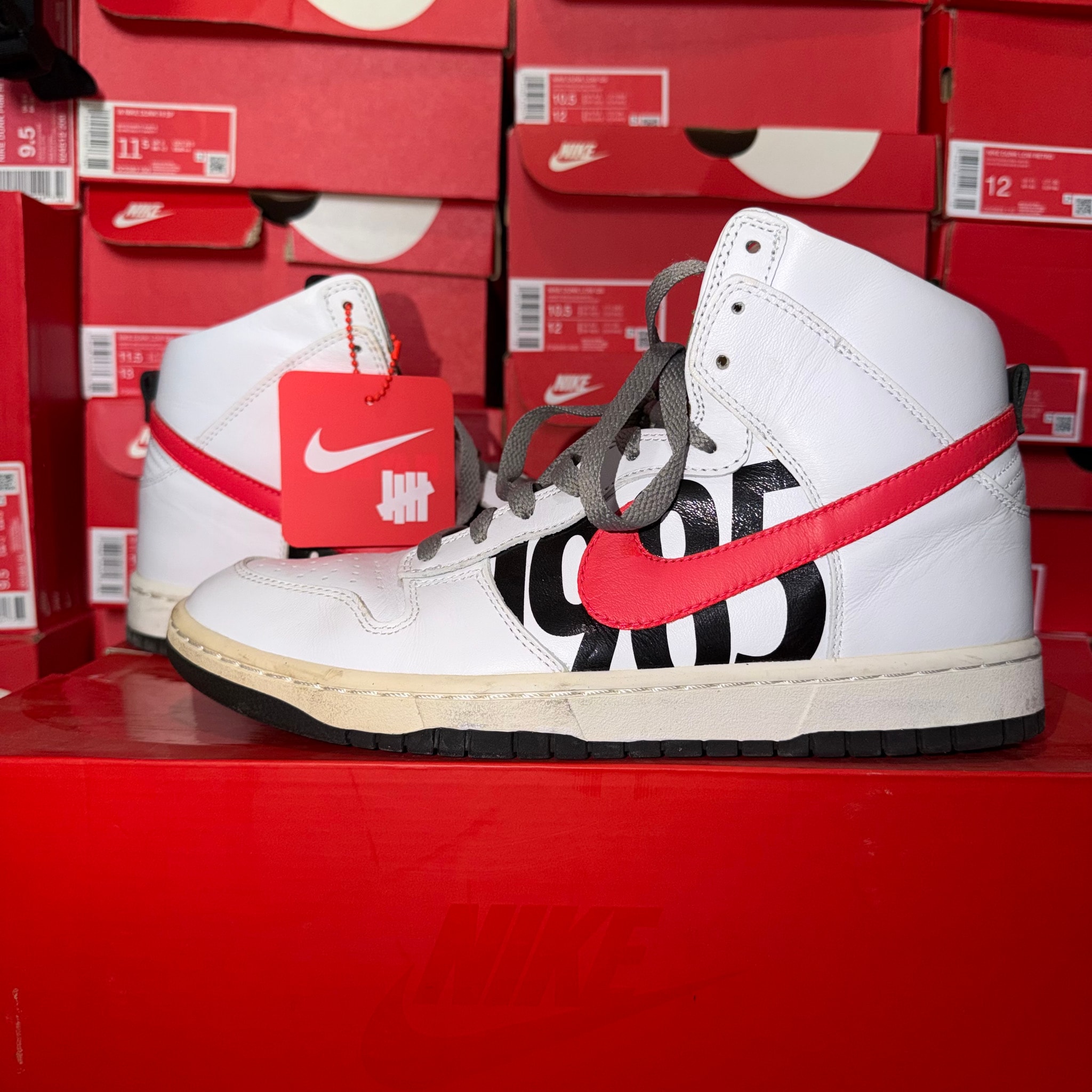 UNDEFEATED × Nike Dunk Lux High "White Infrared"