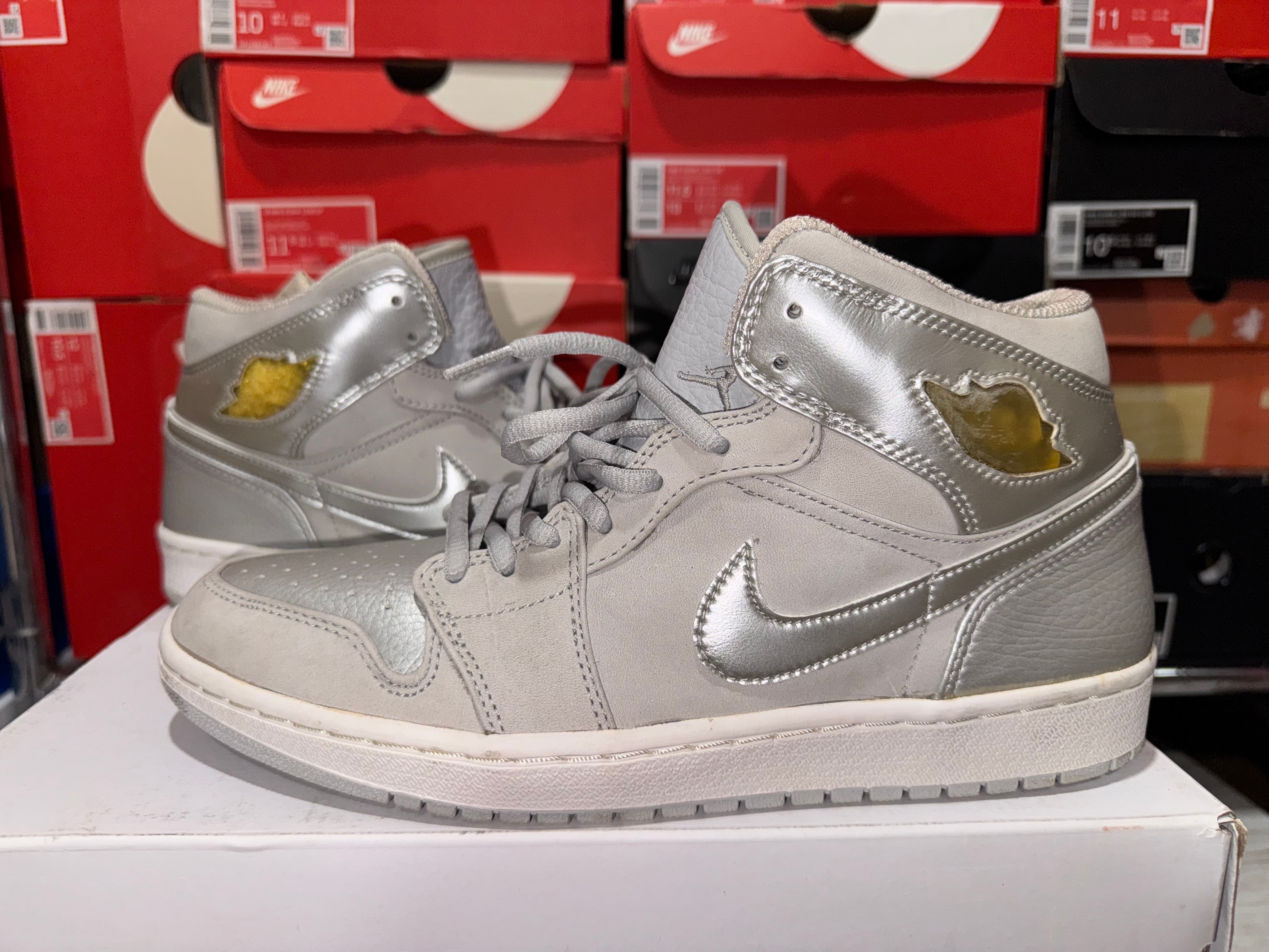 Nike Air Jordan 1 Retro + High "Neutral Grey/Metallic Silver"