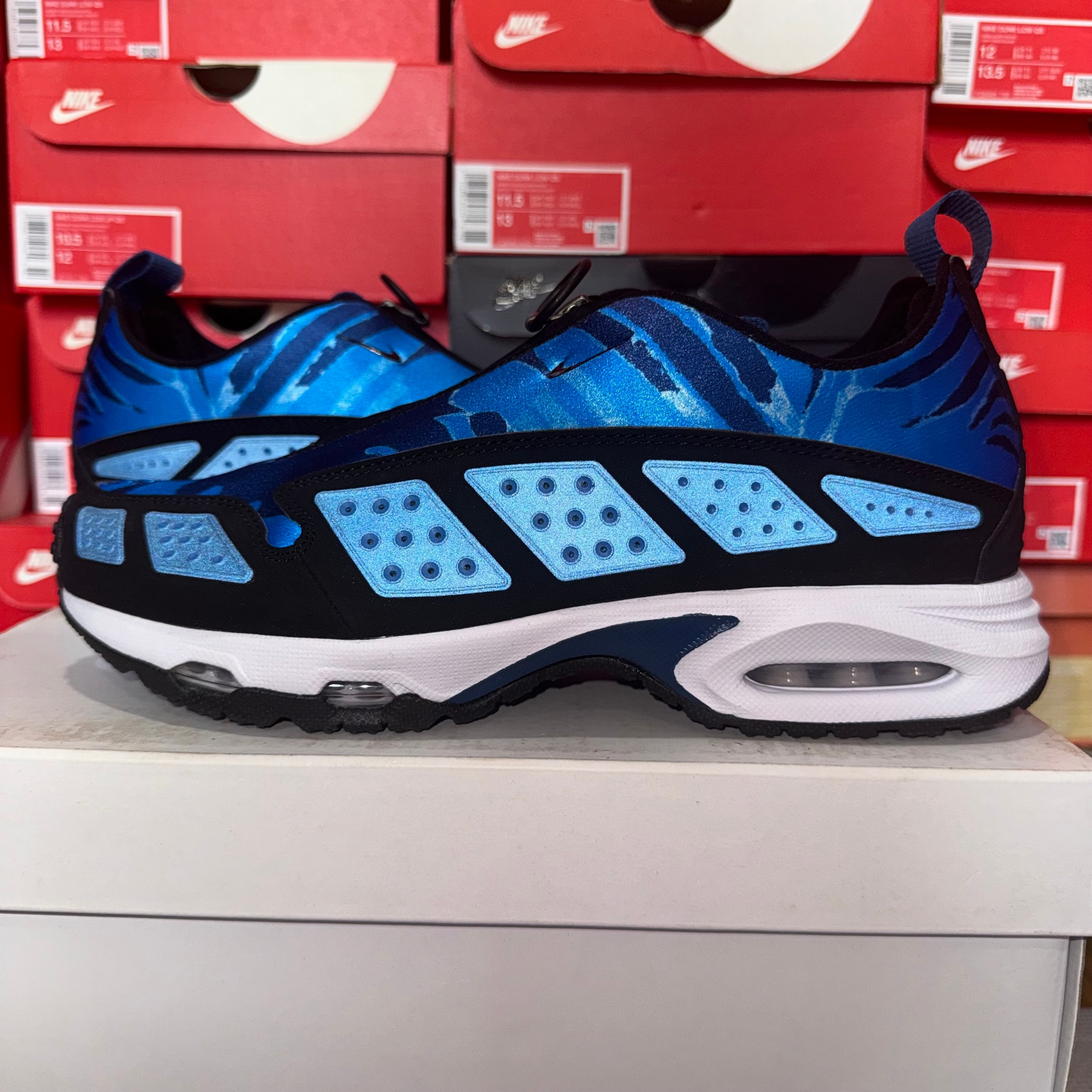 Nike Air Max SNDR "Black and Photo Blue"