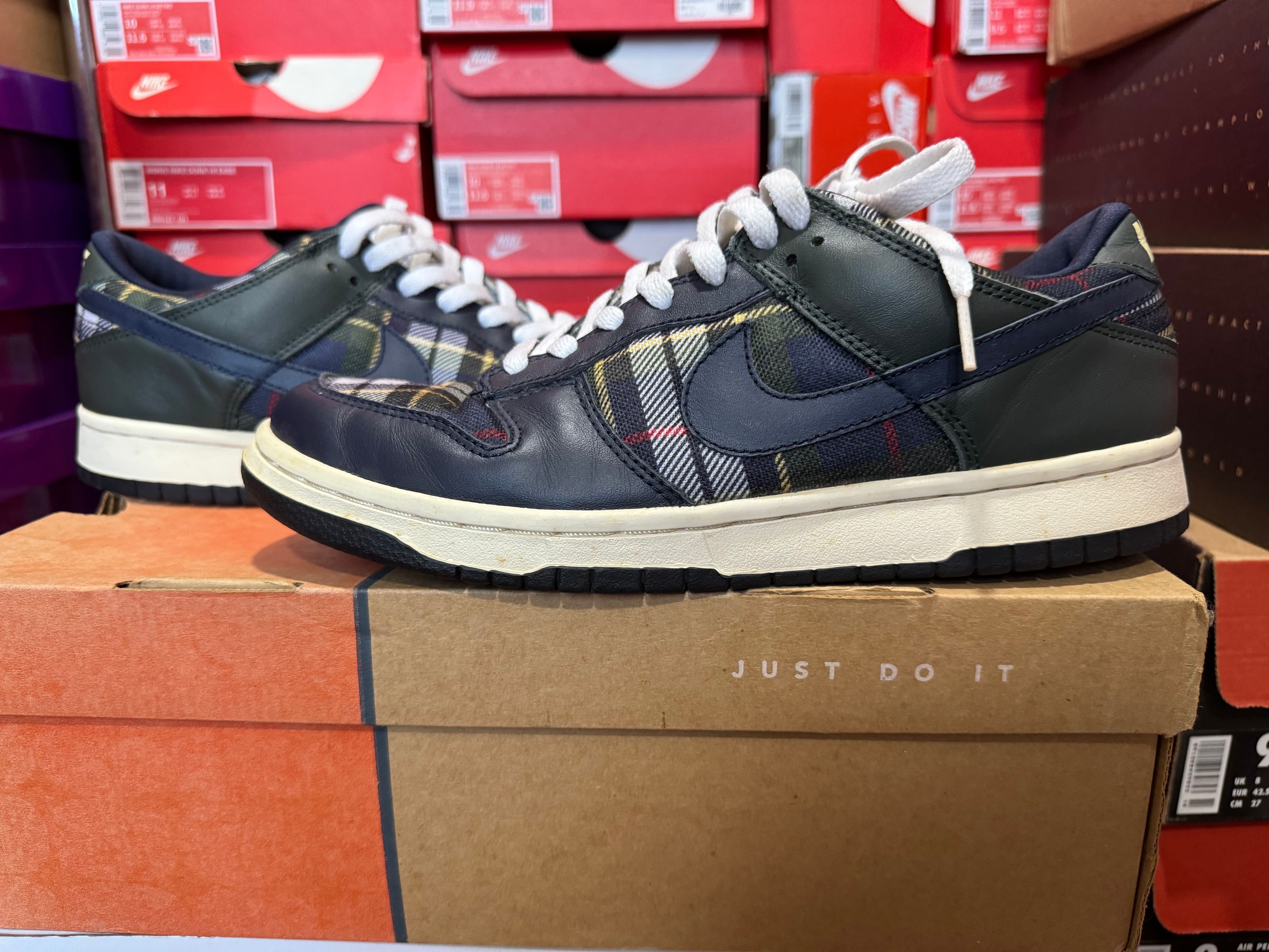 Nike SB Women's Dunk Low "Obsidian/Outdoor Green"