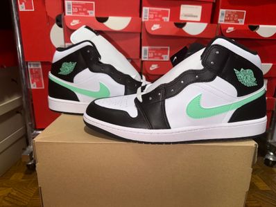Nike Air Jordan 1 Mid "Green Glow"