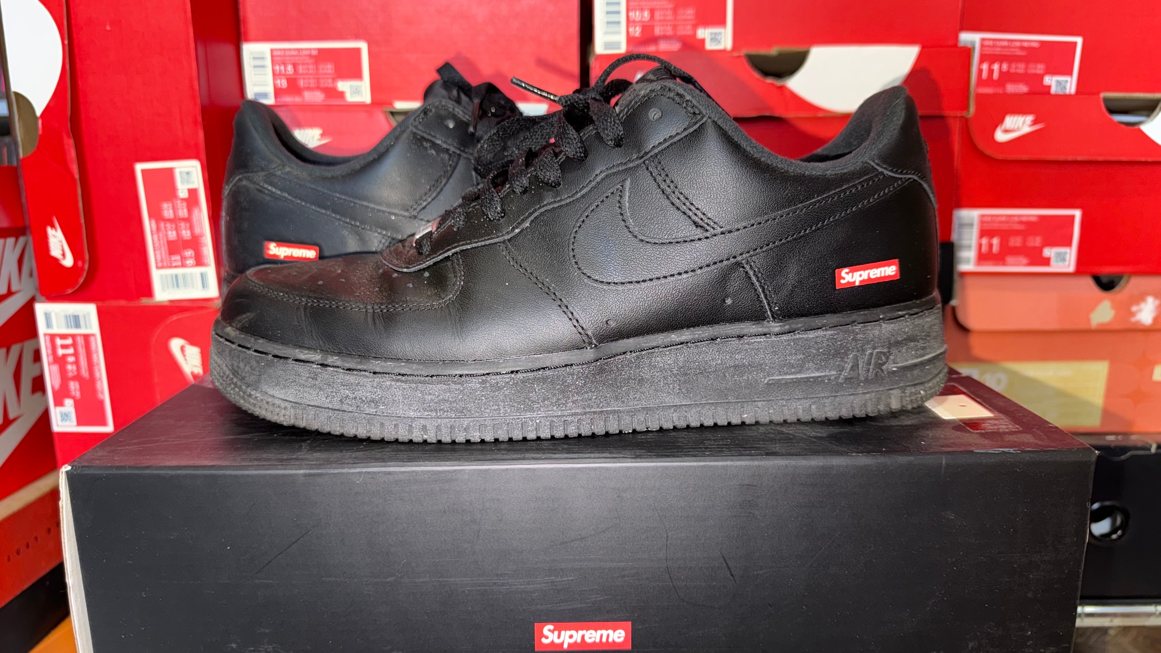 Supreme × Nike Air Force 1 Low "Black"