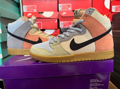 Nike SB Dunk High "Easter Spectrum"