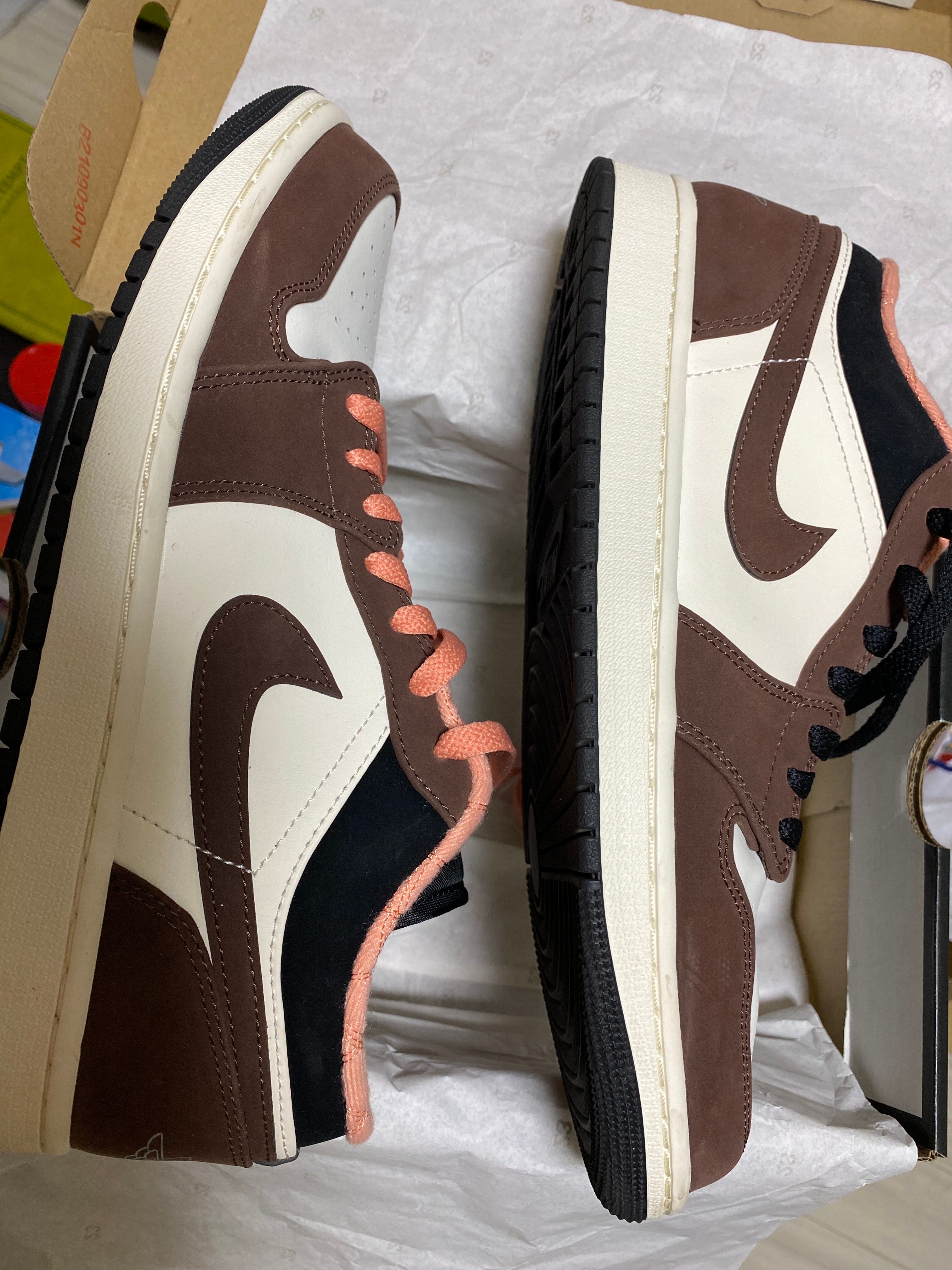 Nike Air Jordan 1 Low SE 