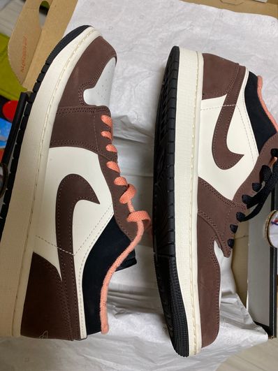 Nike Air Jordan 1 Low SE "Light Chocolate" / "Mocha Brown"