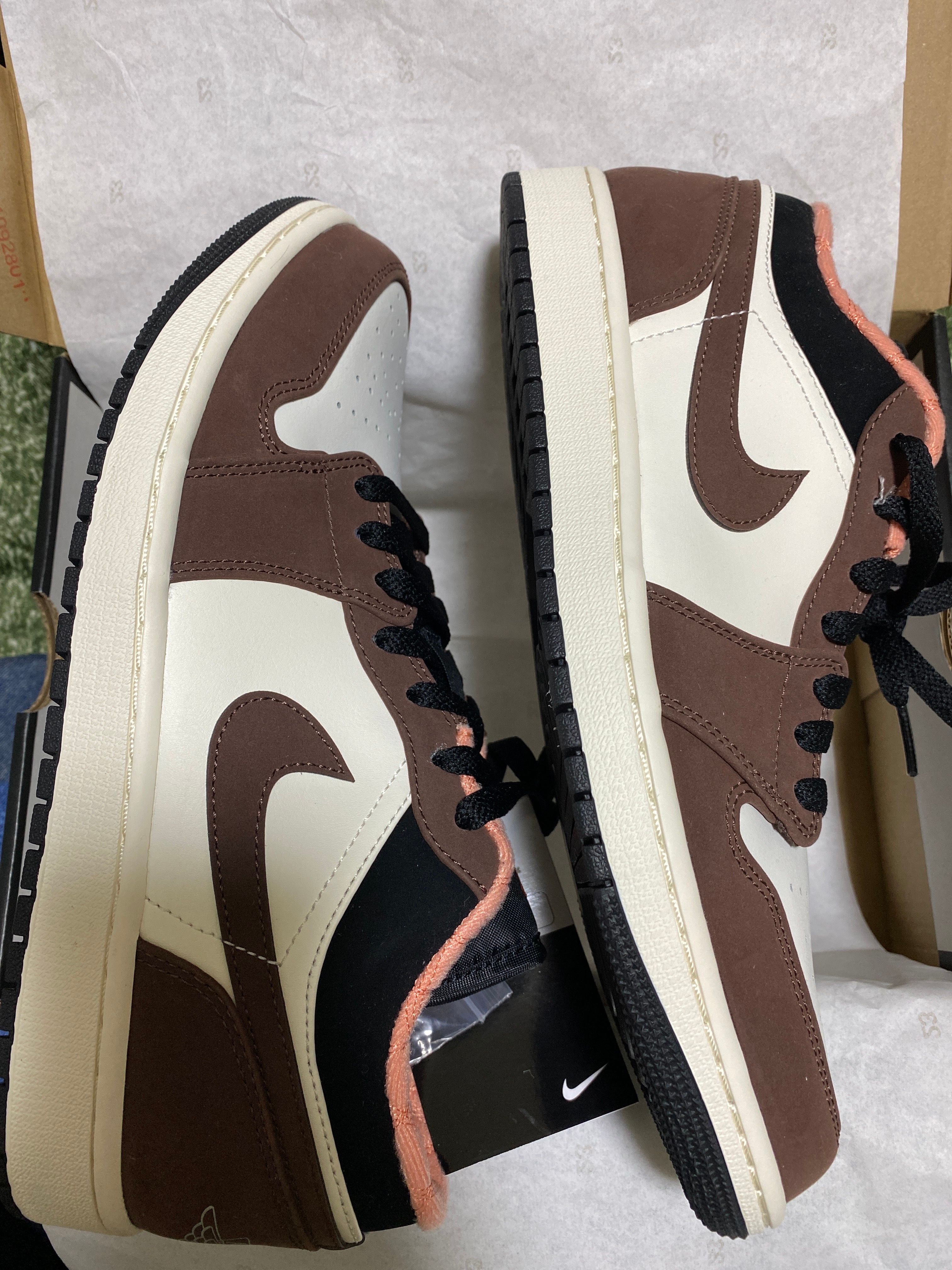 Nike Air Jordan 1 Low SE "Light Chocolate" / "Mocha Brown"