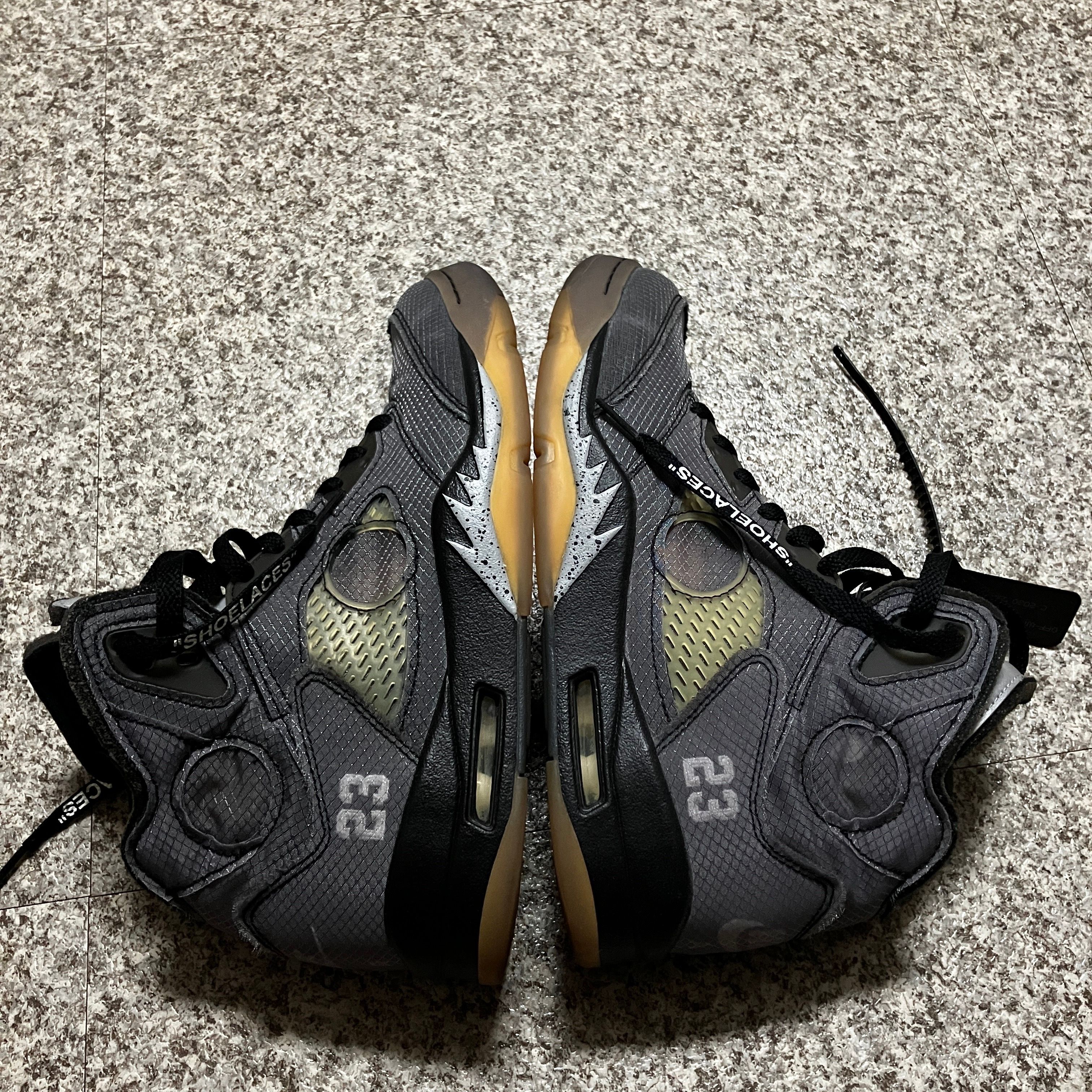 Off-White × Nike Air Jordan 5 "Black/Muslin/Fire Red"