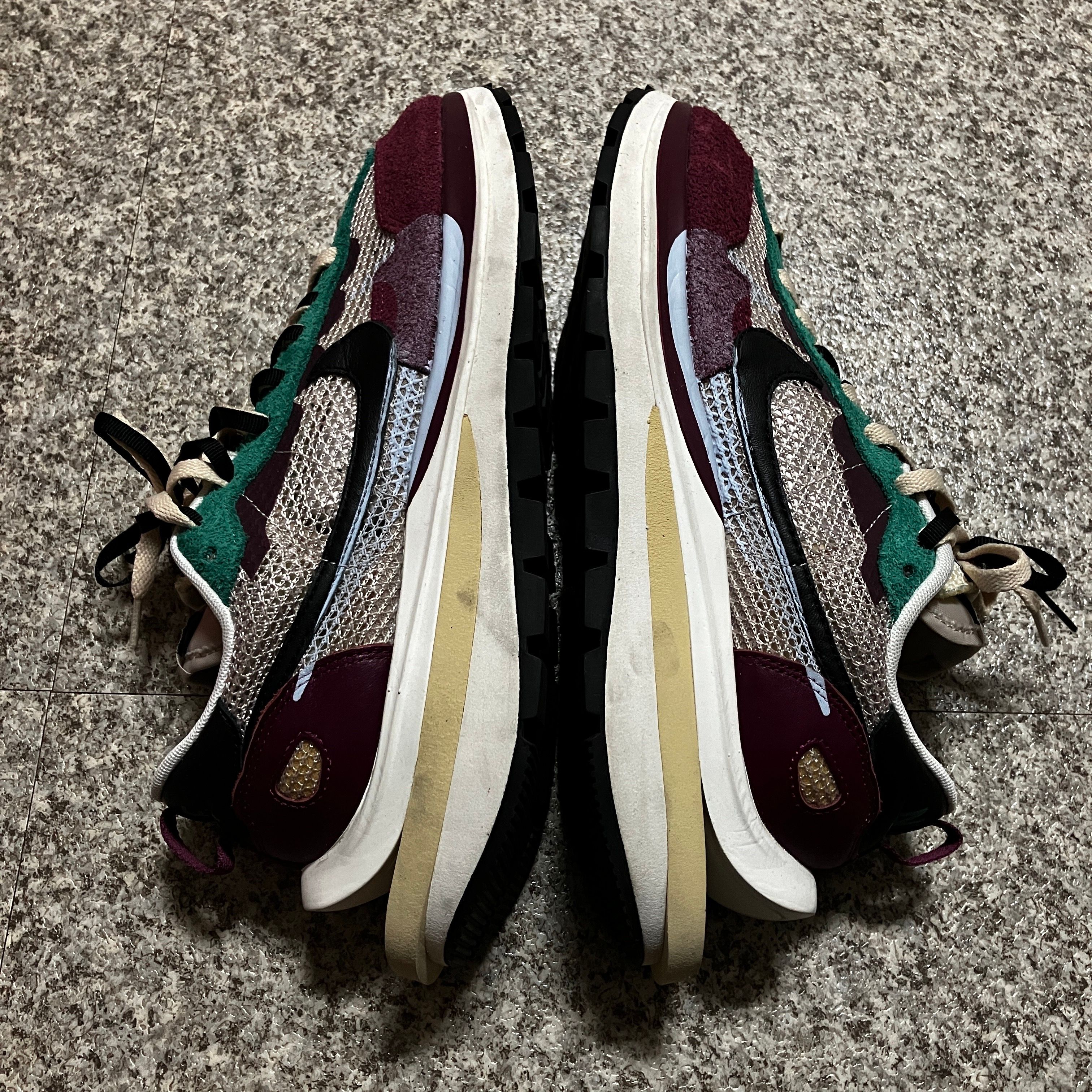 sacai × Nike Vapor Waffle "String/Red/Green"