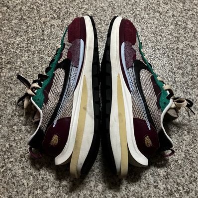 sacai × Nike Vapor Waffle "String/Red/Green"