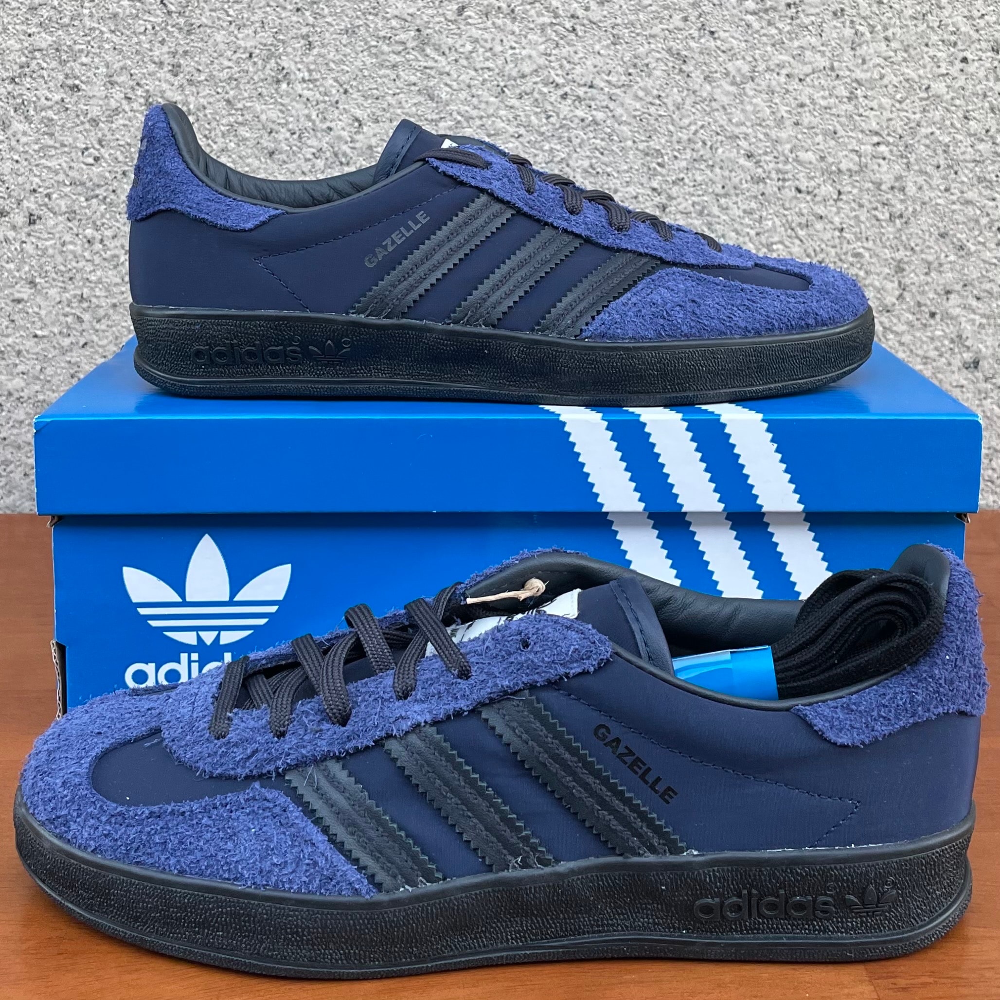 柴田ひかり × アディダス ガゼル インドア 