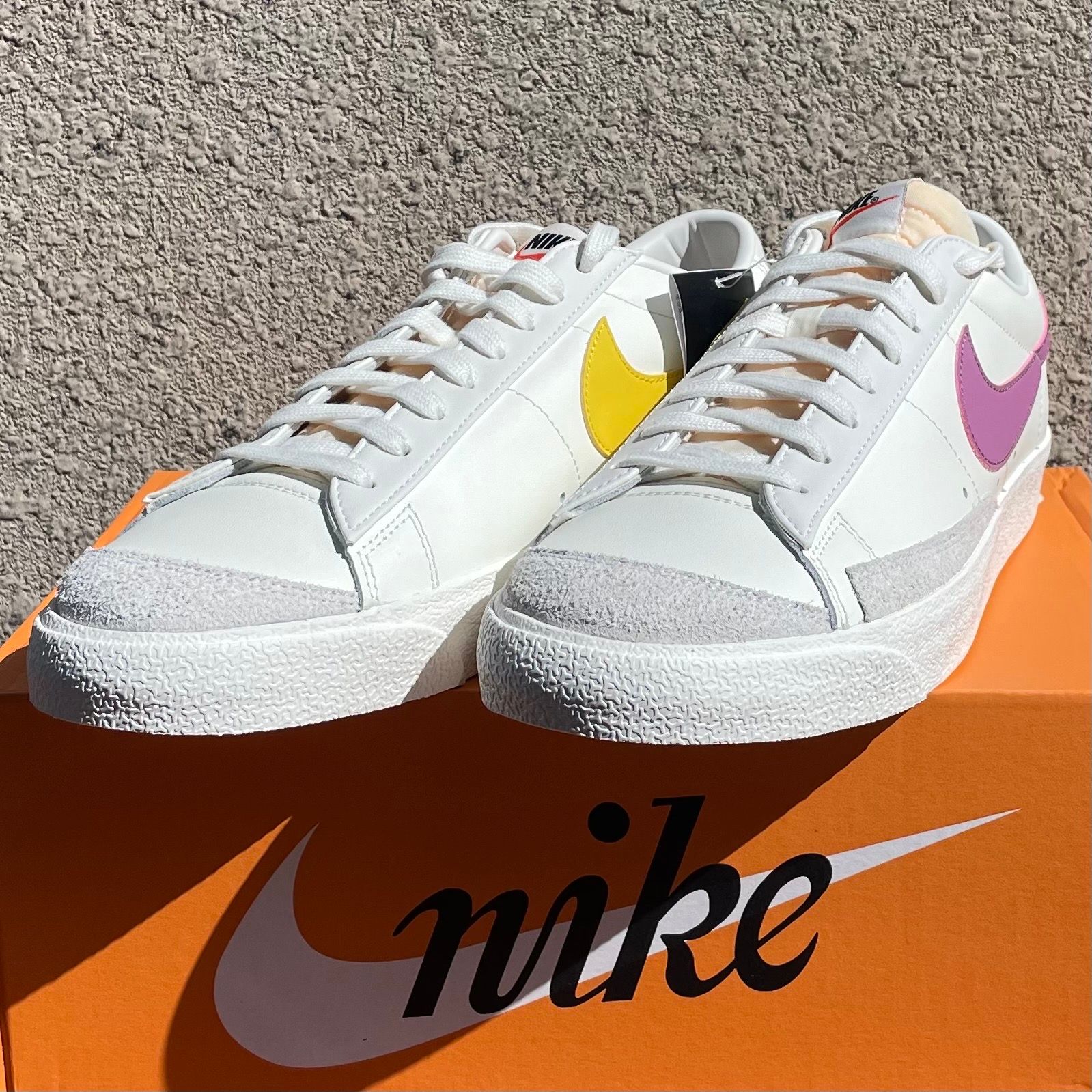 Nike Blazer Low 77 Vintage "Sail Light Bordeaux/Vivid Sulfur"