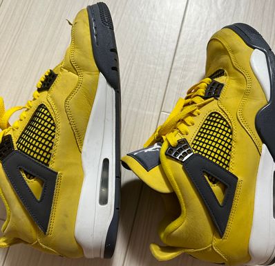 Nike Air Jordan 4 "Tour Yellow"