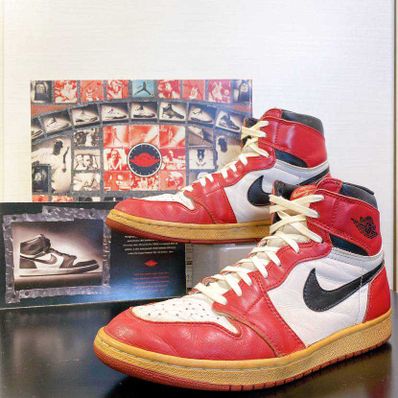 Nike Air Jordan 1 Retro High "Chicago" (2015)