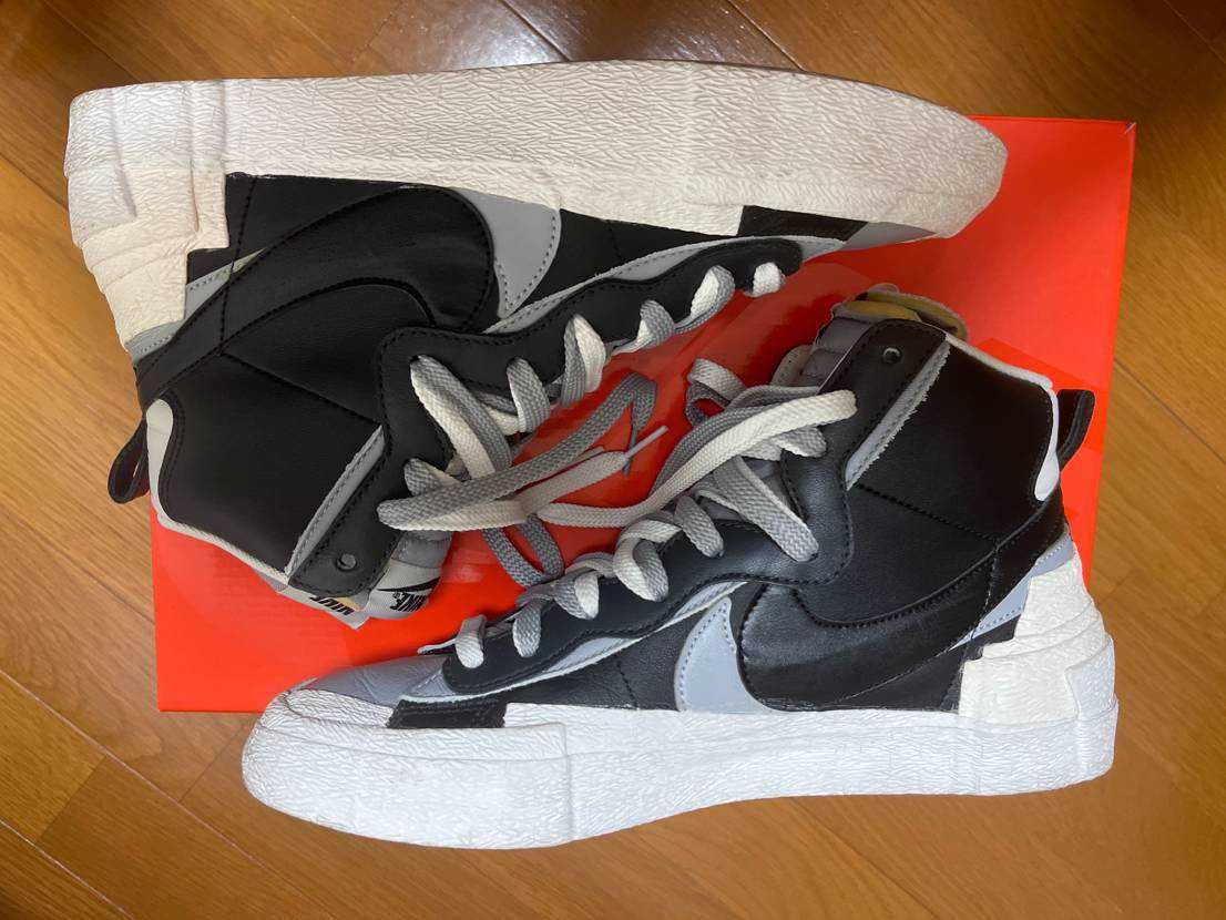 sacai × NIKE BLAZER MID "BLACK/WOLF GREY/WHITE"