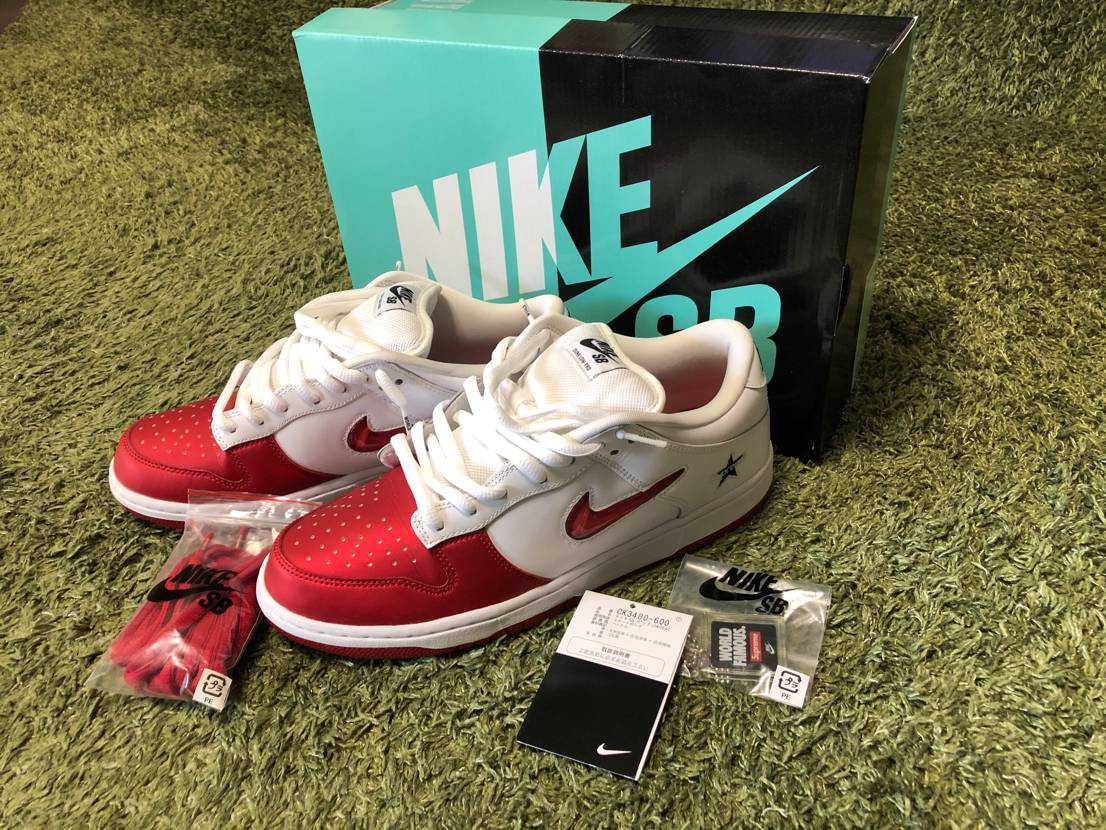 Supreme × Nike Dunk Low "Varsity Red/White"