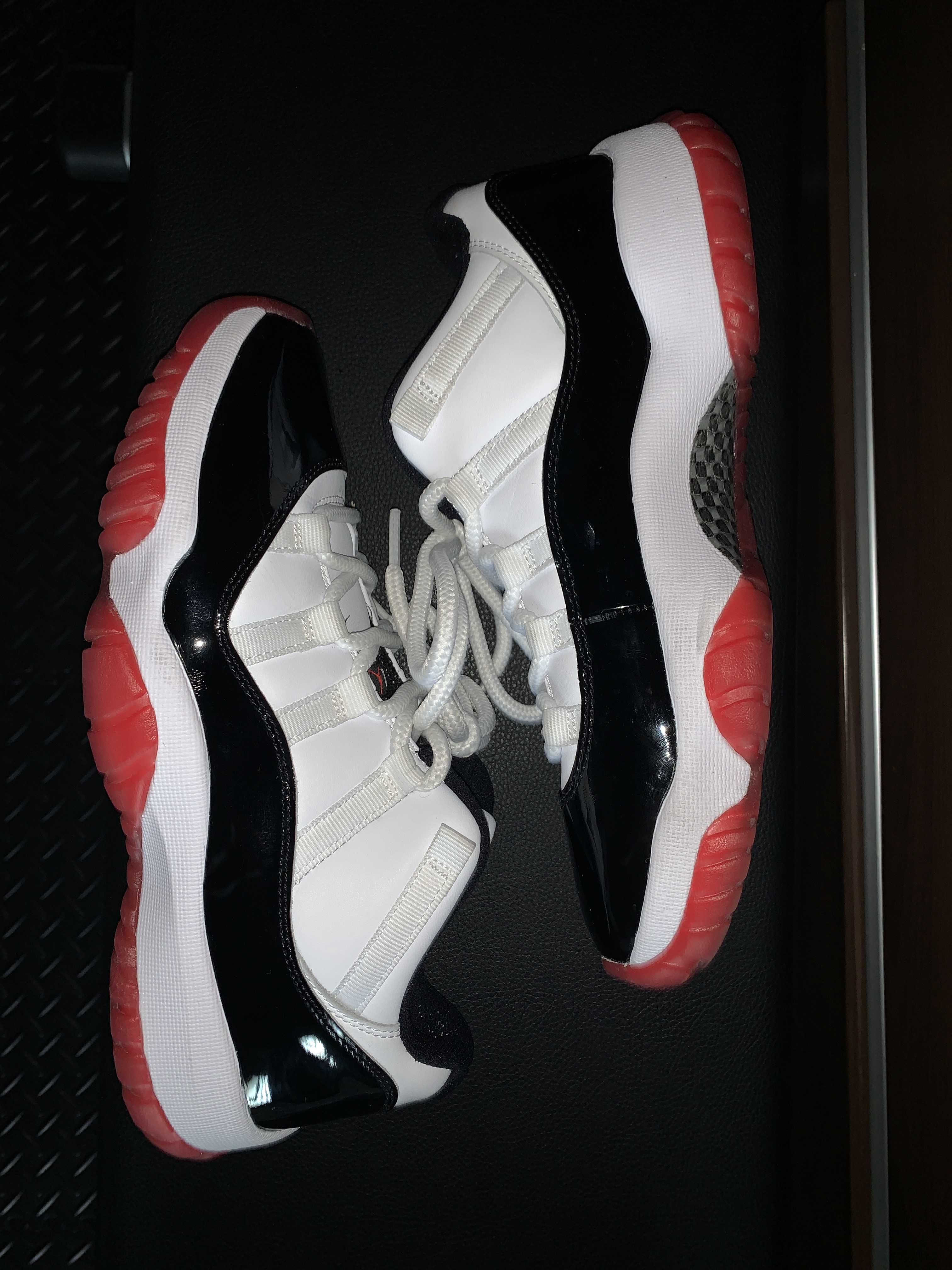 Nike Air Jordan 11 Low "Gym Red"