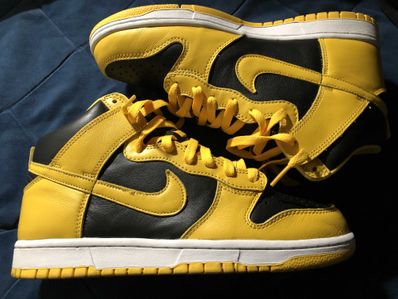 Nike Dunk High "Black/Varsity Maize"