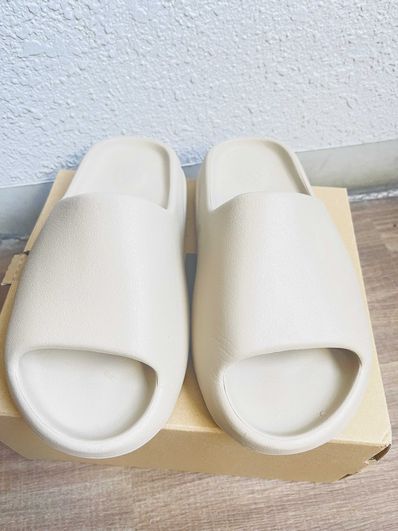 adidas YEEZY Slide "Pure" (GW1934)