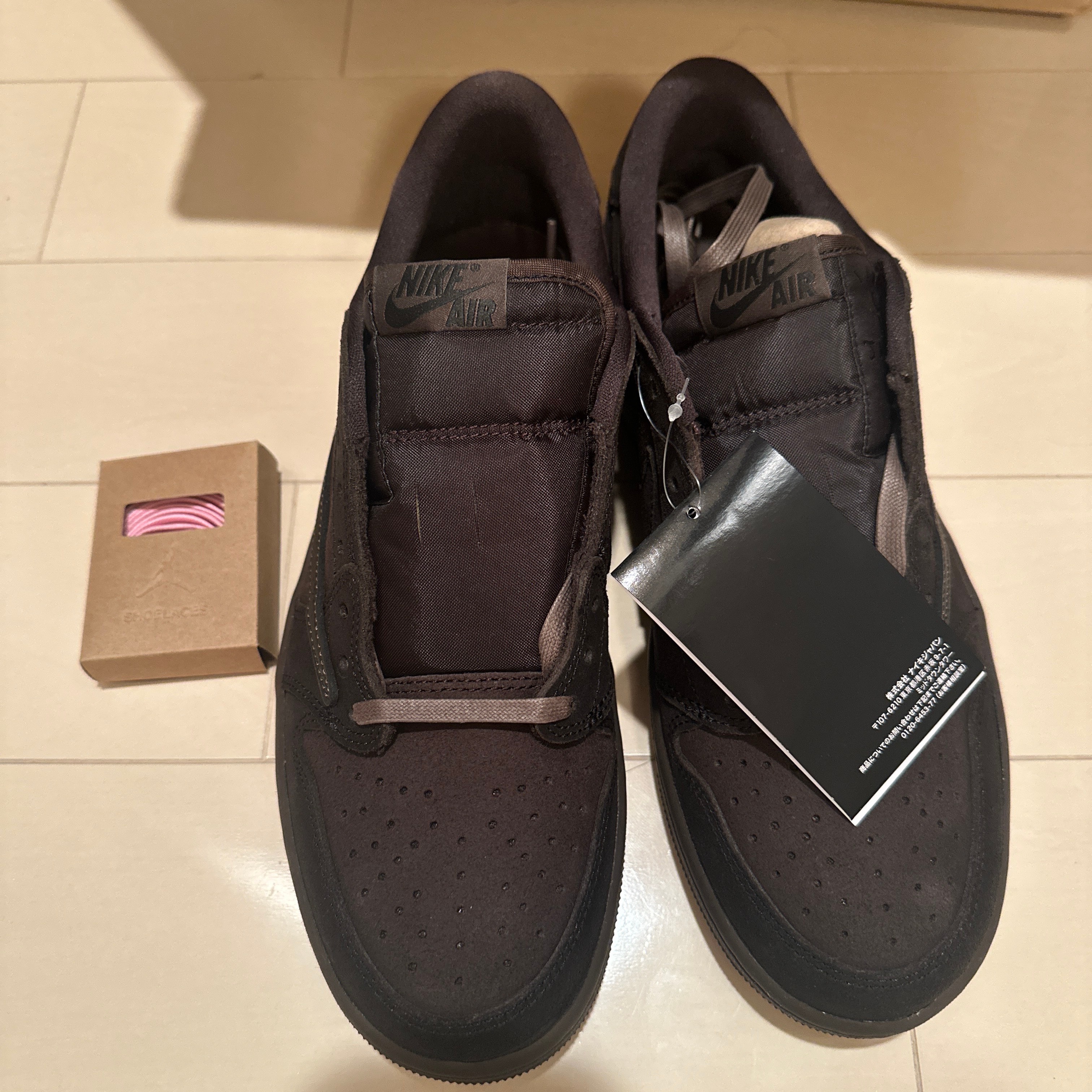 トラヴィススコット × ナイキ エアジョーダン1 ロー OG SP "ベルベットブラウン アンド ダークモカ"