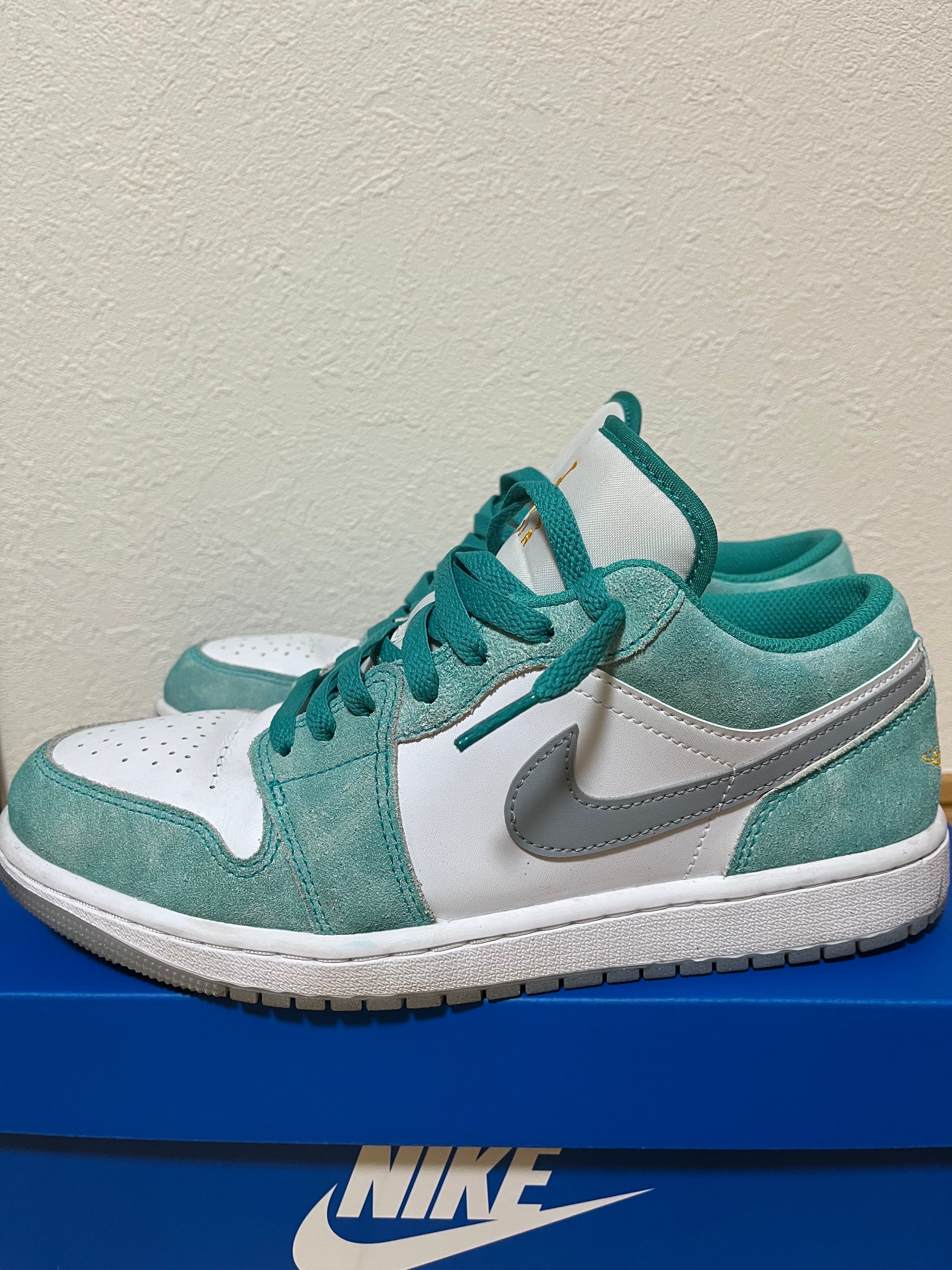 Nike Air Jordan 1 Low SE "New Emerald"