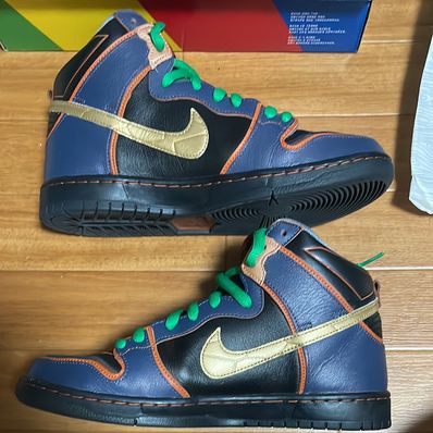 Gundam Unicorn × Nike SB Dunk High PRO QS "Banshee"