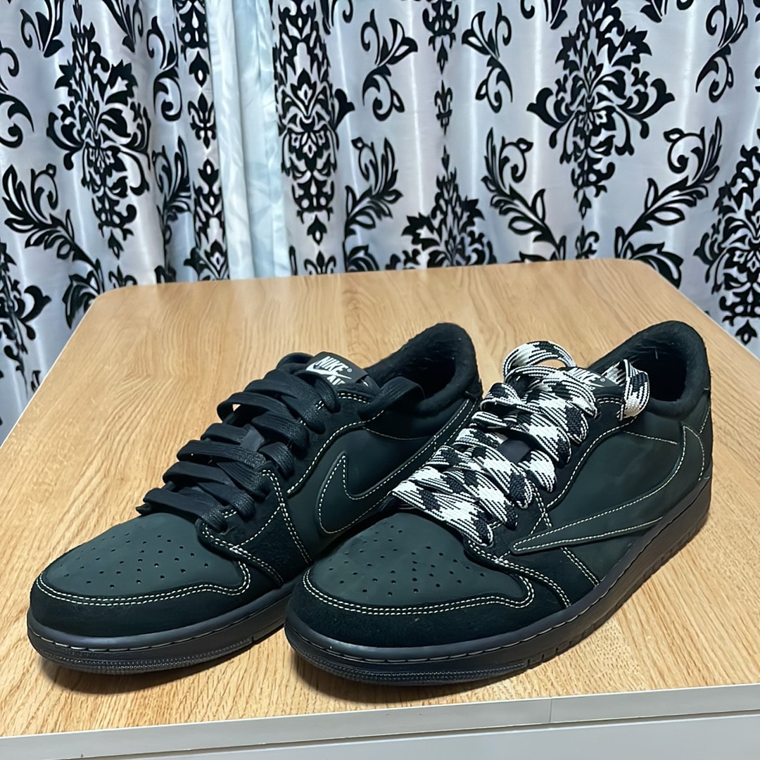 Travis Scott × Nike Air Jordan 1 Low OG SP 