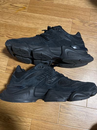 New Balance 9060 "Triple Black"