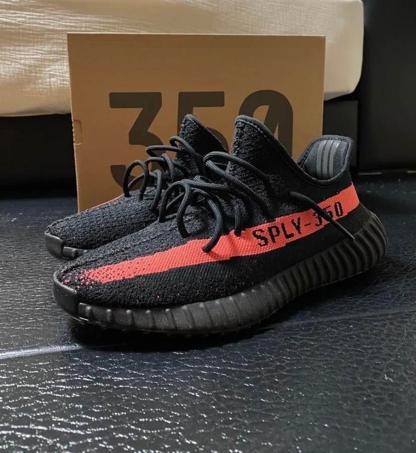 adidas YEEZY Boost 350 V2 "Core Black/Red"