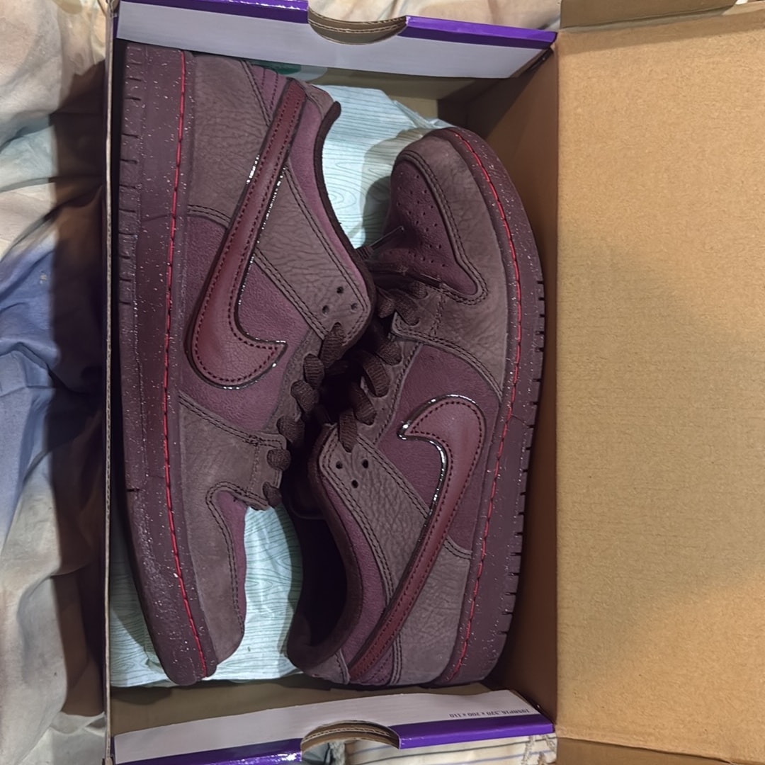 Nike SB Dunk Low PRM City of Love "Burgundy"