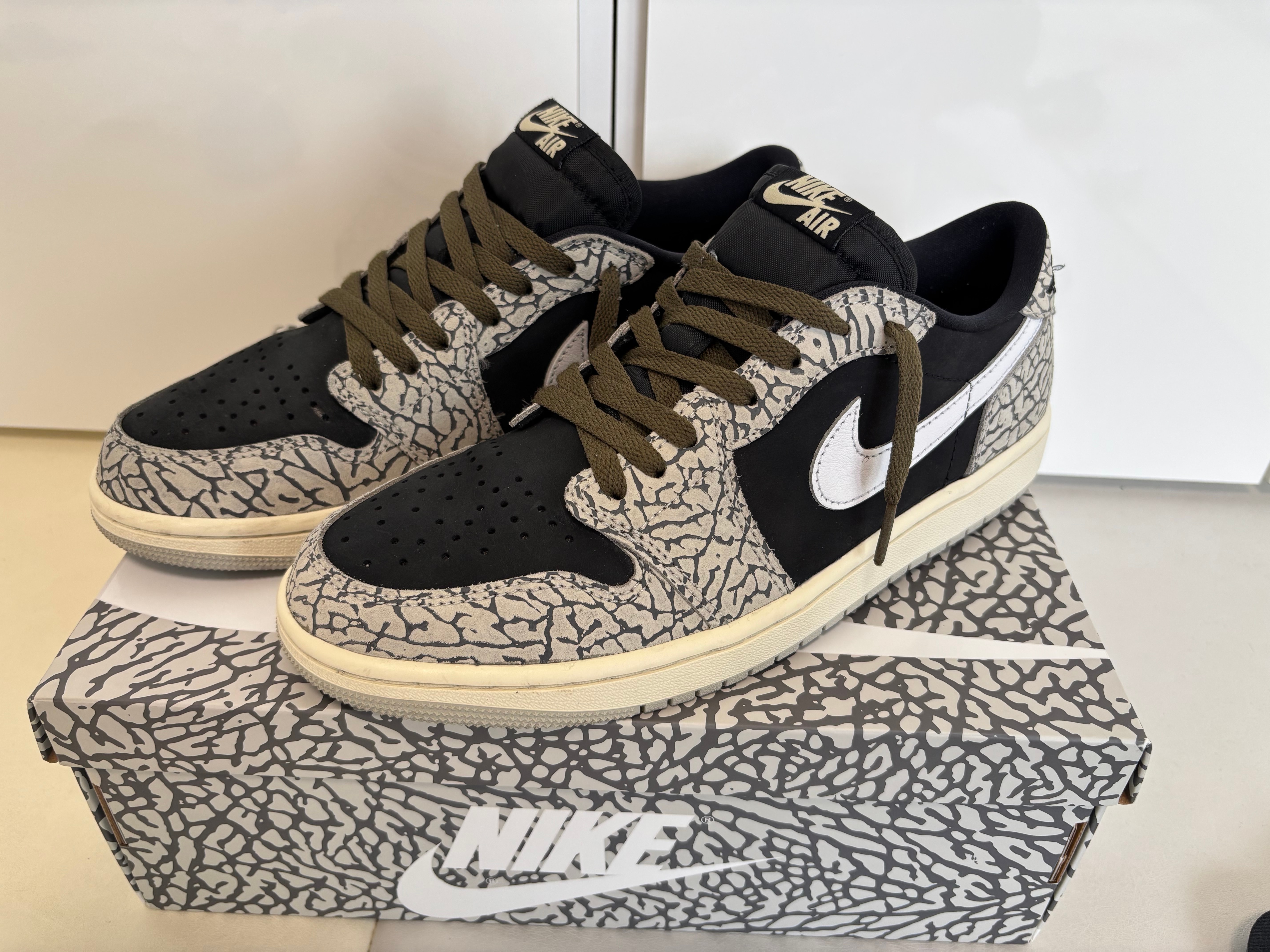 Nike Air Jordan 1 Retro Low OG "Black Cement"