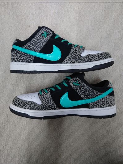Nike SB Dunk Low "Elephant/Safari"