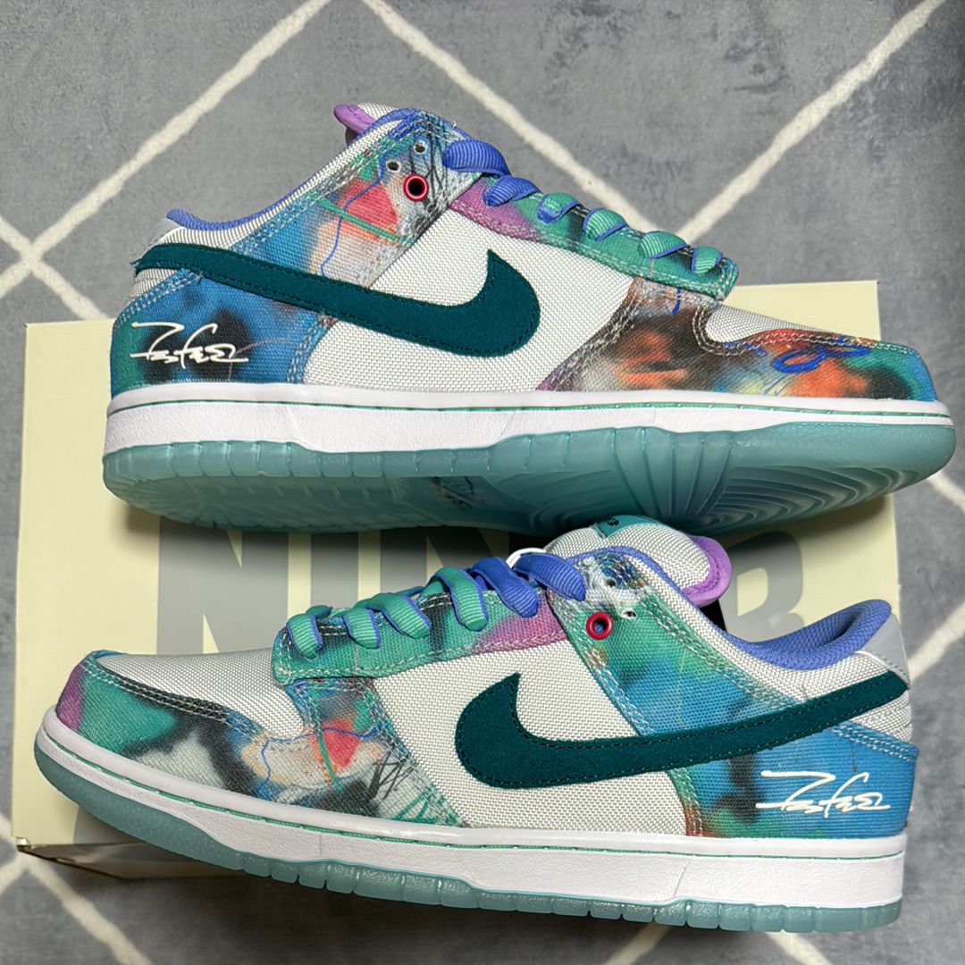 Futura × Nike SB Dunk Low "White and Geode Teal"