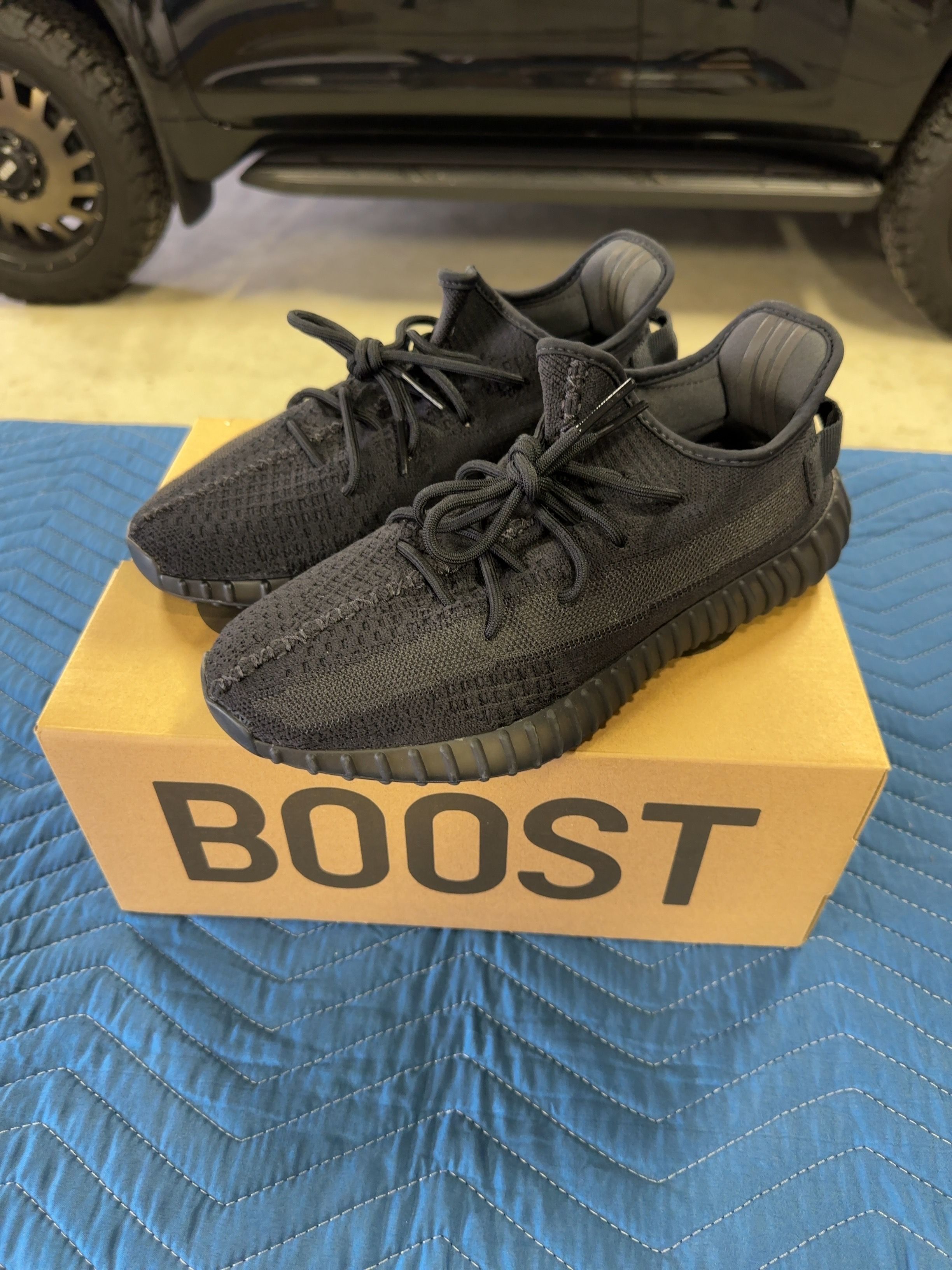 adidas YEEZY Boost 350V2 "Onyx"