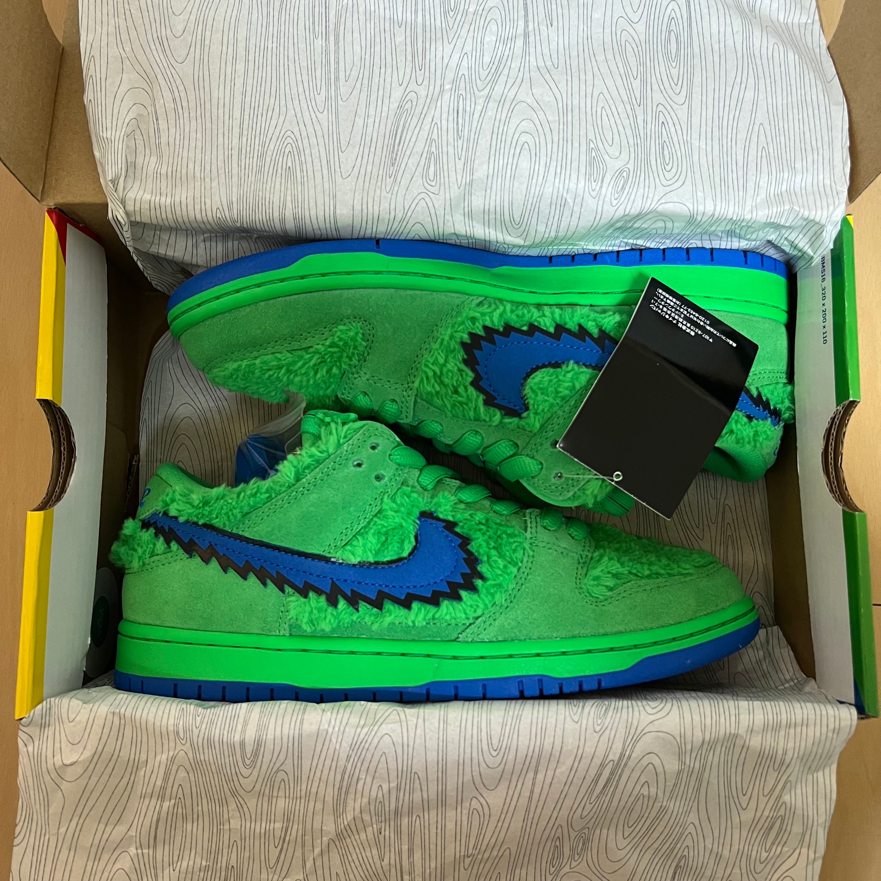 Grateful Dead × Nike SB Dunk Low "Green Bear"