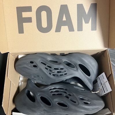 adidas YEEZY Foam Runner "Onyx"