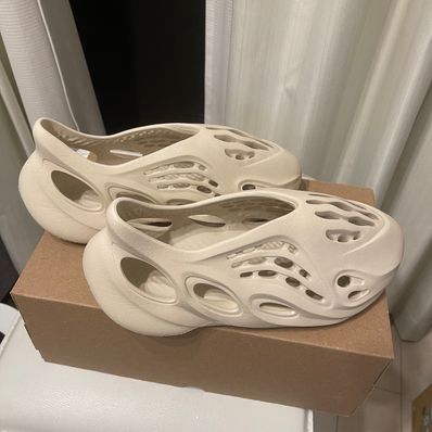 adidas YEEZY Foam Runner "Sand"