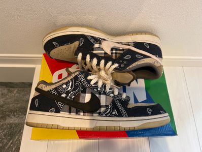 Travis Scott × Nike SB Dunk Low "Black/Parachute Beige"