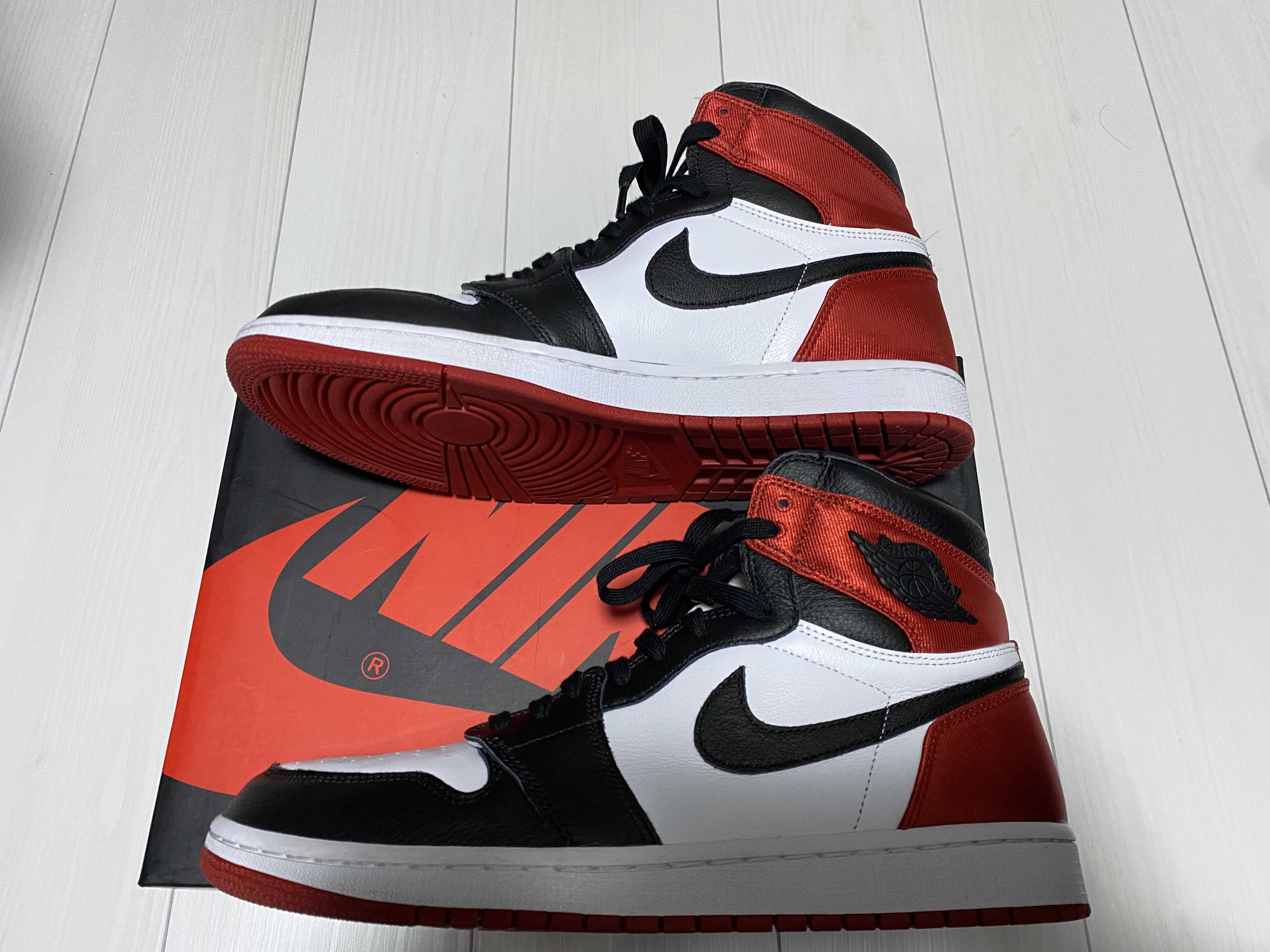 Nike Women's Air Jordan 1 Retro High "Satin Black Toe"