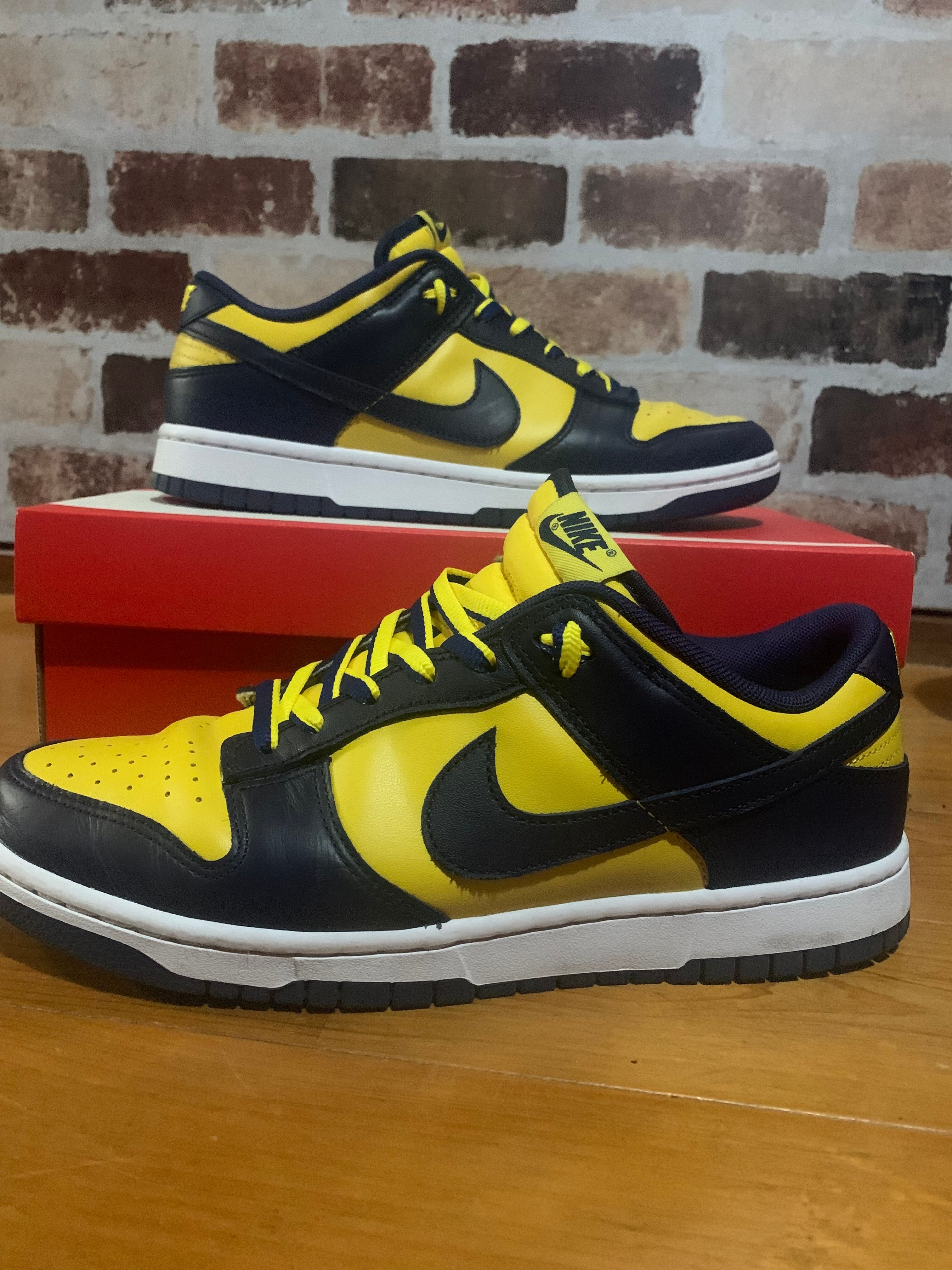 Nike Dunk Low "Michigan"