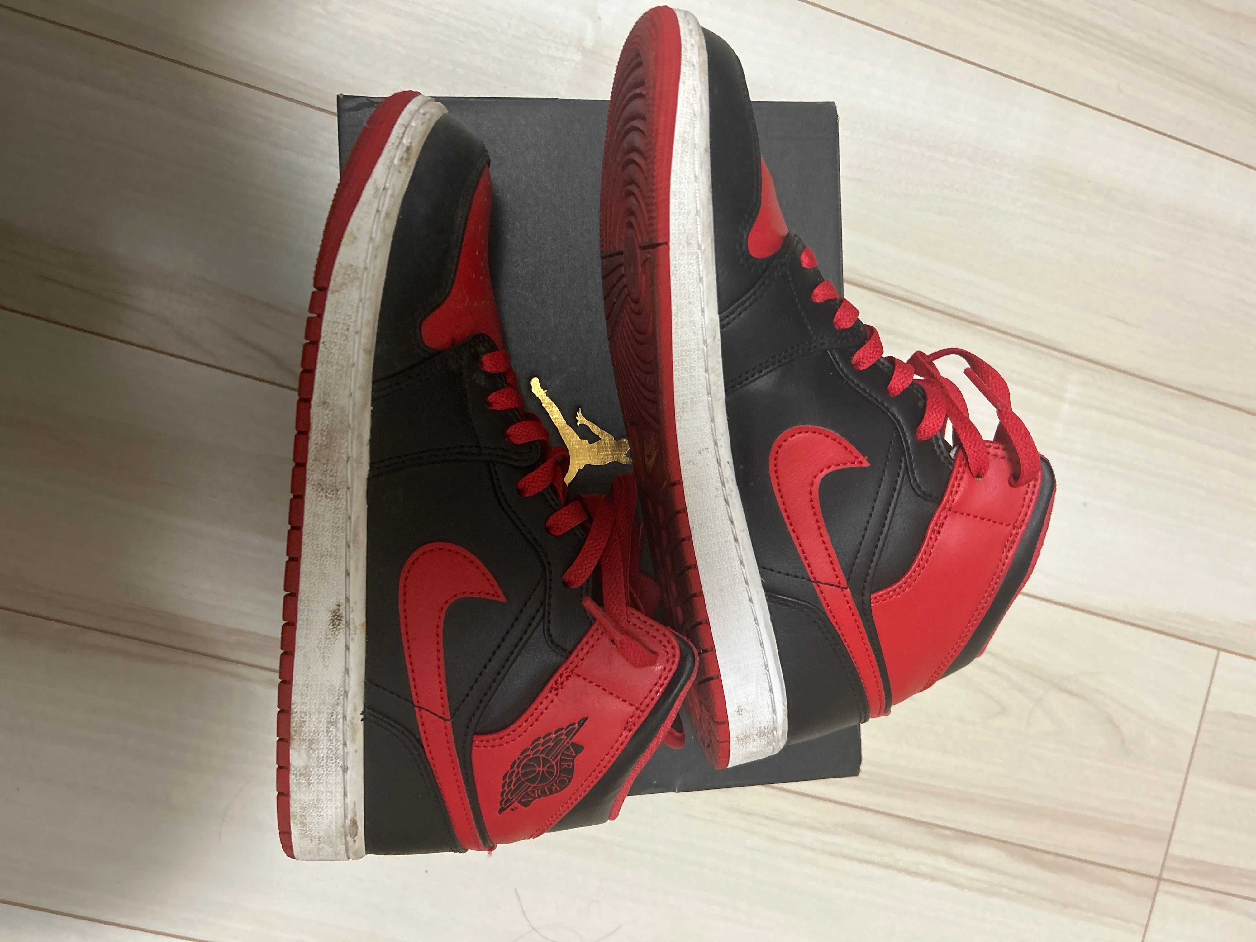 Nike Air Jordan 1 Mid "Bred Toe"