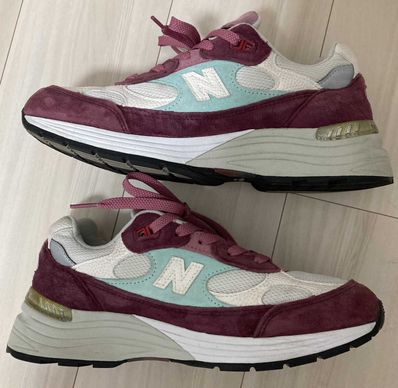 KITH × New Balance 992 Kithmas "Burgundy/White"