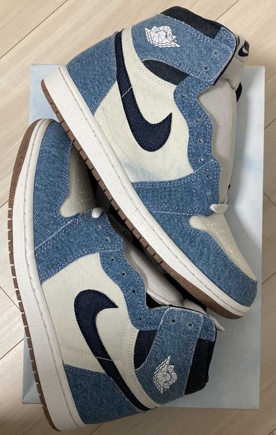 Nike Air Jordan 1 Retro High OG "Denim"