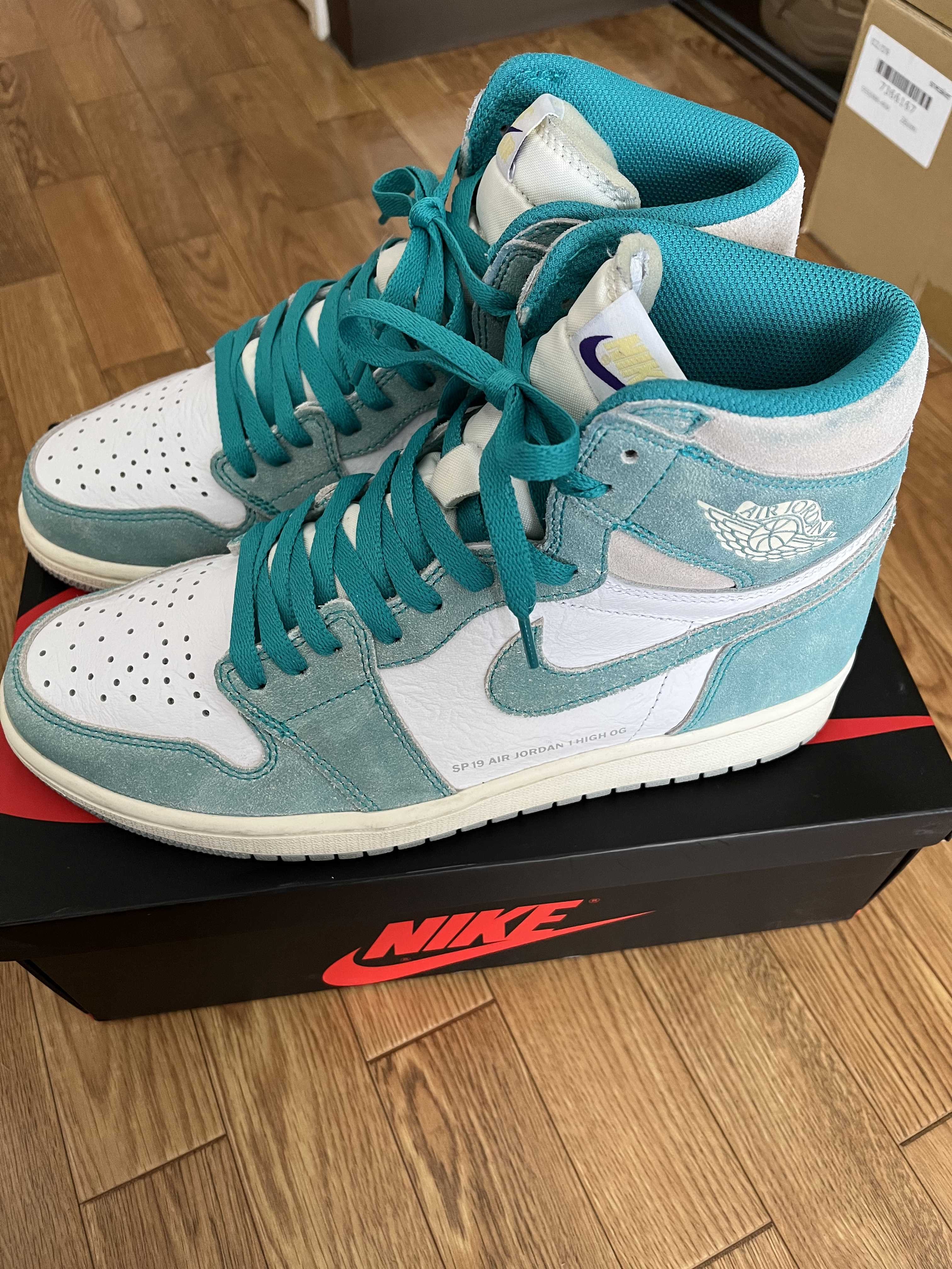 Nike Air Jordan 1 Retro High OG "Turbo Green"