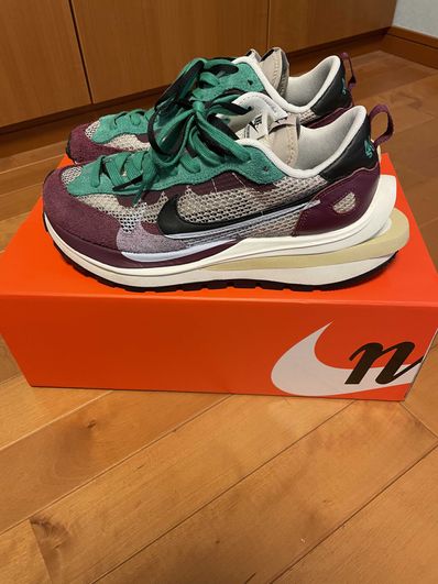 sacai × Nike Vapor Waffle "String/Red/Green"