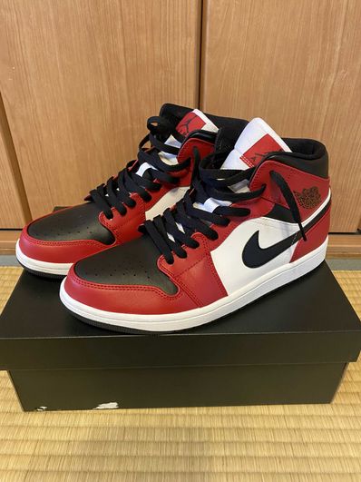 Nike Air Jordan 1 Mid "Chicago Black Toe"