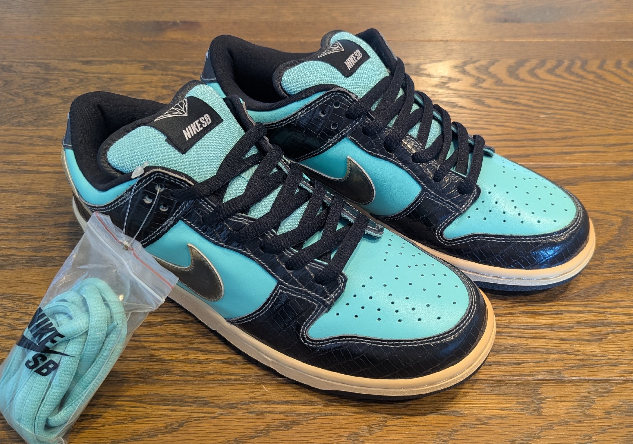 Nike SB Dunk Low Diamond Suppil Co. "Tiffany"