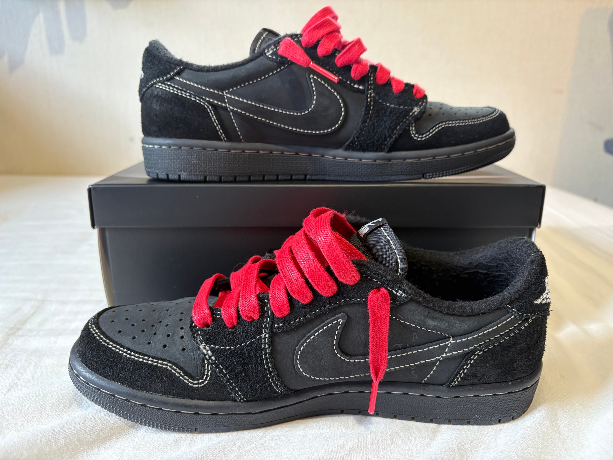 Travis Scott × Nike Air Jordan 1 Low OG SP "Black Phantom"