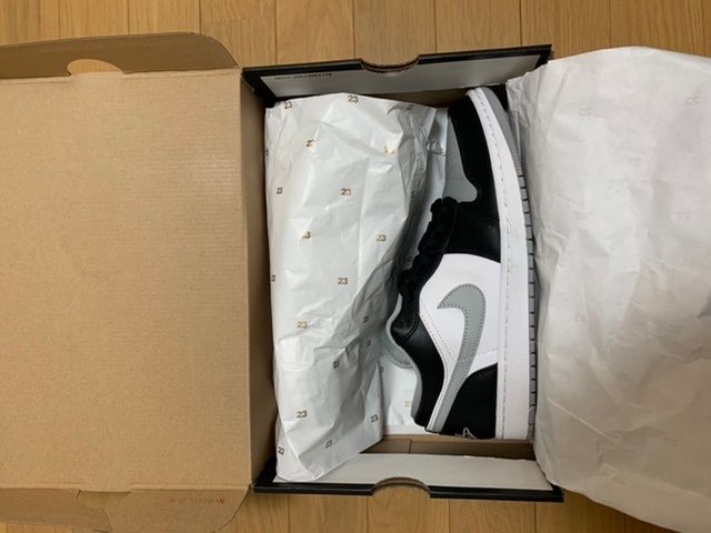 NIKE AIR JORDAN 1 LOW "BLACK/LIGHT SMOKE GREY"