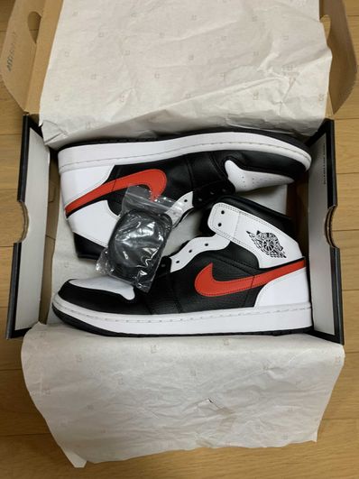 NIKE AIR JORDAN 1 MID "BLACK/CHILE RED/WHITE"