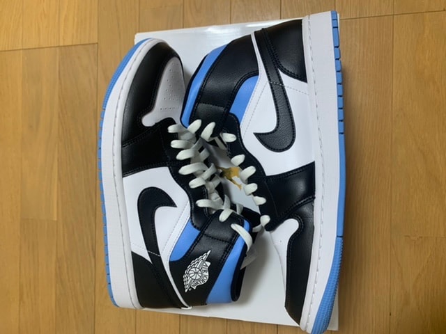 Nike Women's Air Jordan 1 Mid "Black/University Blue"